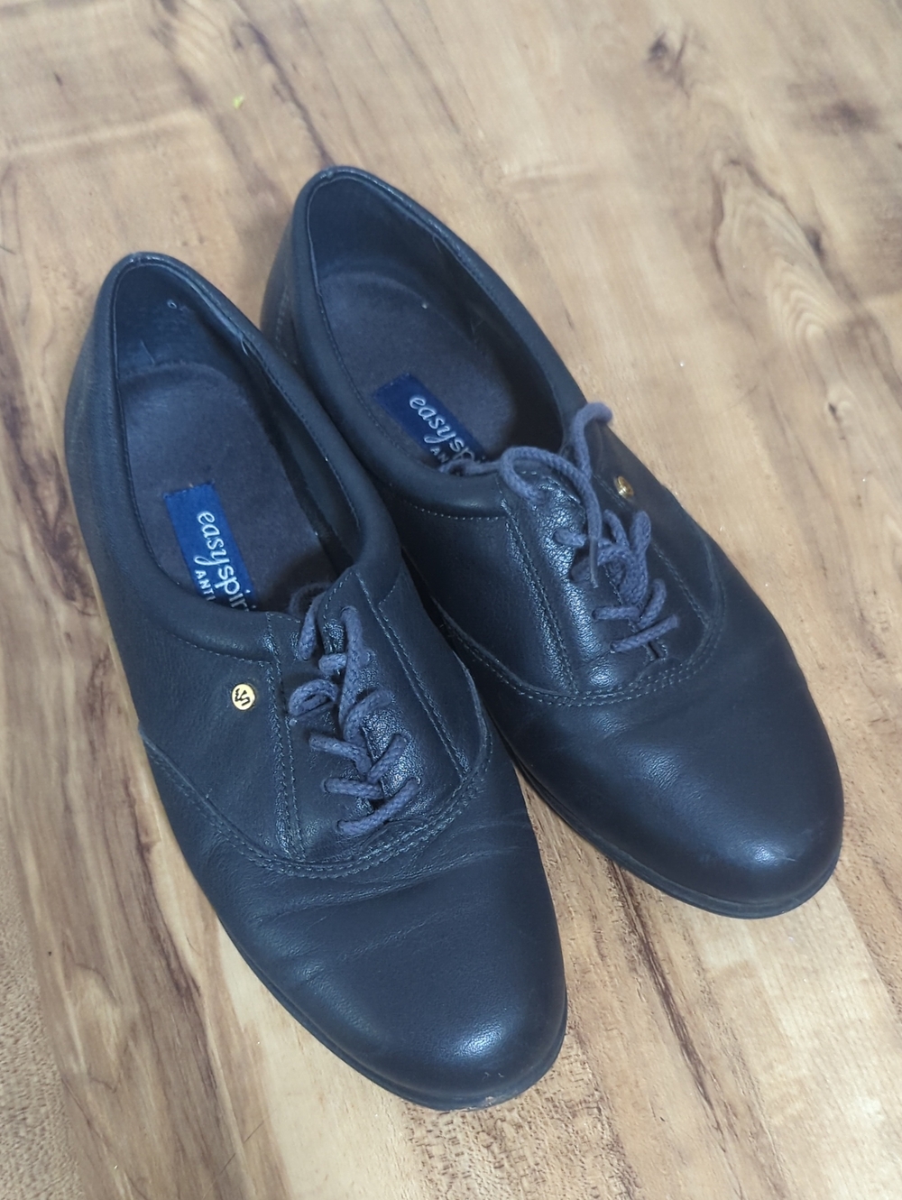 Easy Spirit Black Leather Lace-Up Comfortable Flats for Women